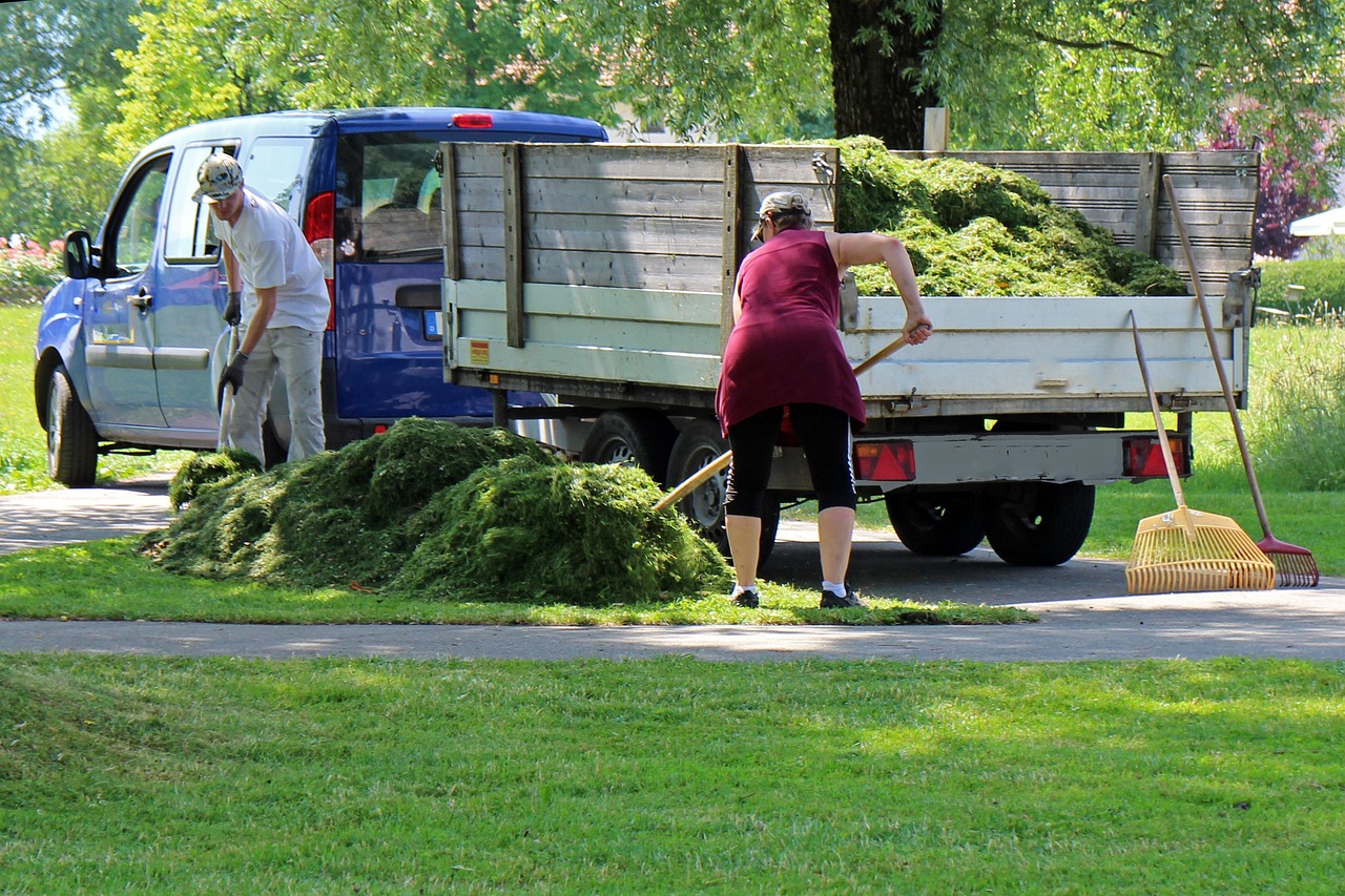 Clearing lawn waste